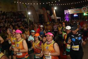 BIB: 093, 003, 16917, 15874, 15939, 5022
                            <button type="button" onclick="openModal(9884647)" class="btn btn-primary btn-sm float-right btn-popup" data-toggle="modal" data-target=".modal-high-quality">
                        <i class="fas fa-shopping-cart"></i> Add to Cart
                    </button>
                                            <button type="button" onclick="isThisMe(9884647, true)" class="btn btn-success btn-sm float-right btn-popup btn-isme hidden" data-toggle="tooltip" data-placement="bottom" title="นี่คือรูปของคุณใช่ไหม คลิกที่นี่เพื่อเอาเข้าอัลบั้ม">
                        <i class="fas fa-plus"></i> Add to album
                    </button>
                    <button type="button" onclick="isThisMe(9884647, false)" class="btn btn-warning btn-sm float-right btn-popup btn-isnotme hidden">
                        <i class="fas fa-ban"></i> Remove from album
                    </button>